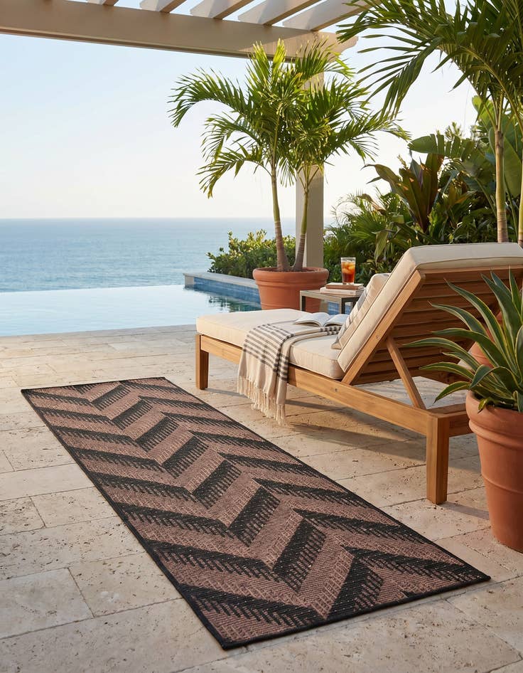 Detail image of 2' 2 x 6' Easy-Clean Modern Indoor / Outdoor Runner Rug