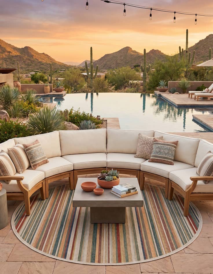 Detail image of 10' x 10' Easy-Clean Baja Indoor / Outdoor Round Rug