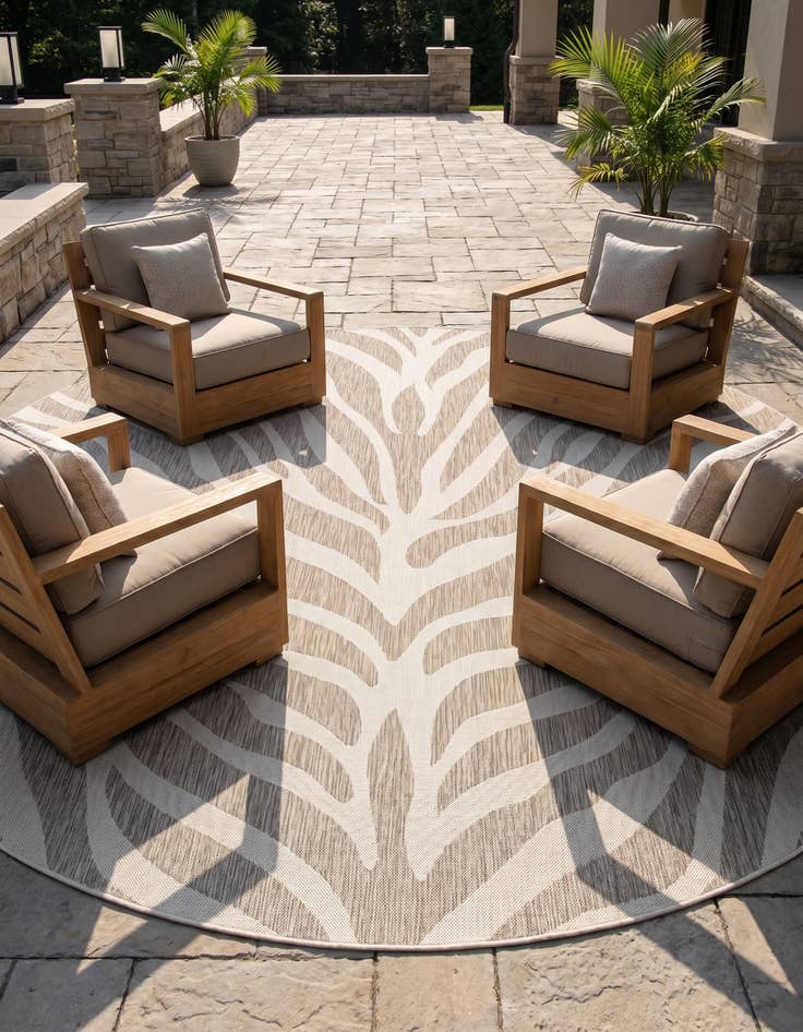 Detail image of 10' x 10' Easy-Clean Safari Indoor / Outdoor Round Rug