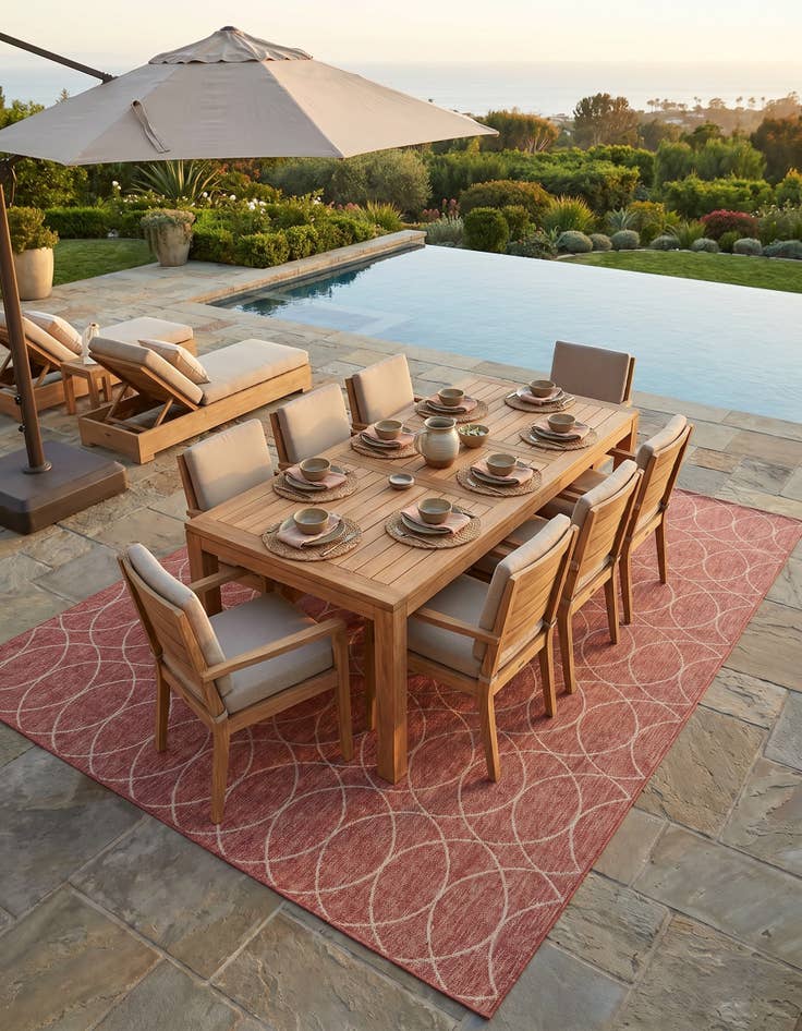 Detail image of 10' x 14' Easy-Clean Lattice Indoor / Outdoor Rug