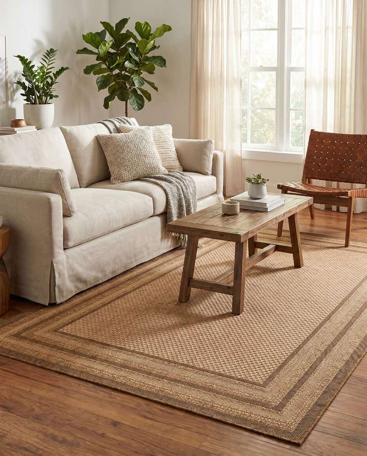 5' 3 x 8' Easy-Clean Border Indoor / Outdoor Rug