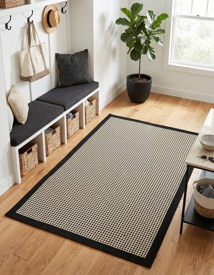 Detail image of 4' x 6' Easy-Clean Border Indoor / Outdoor Rug
