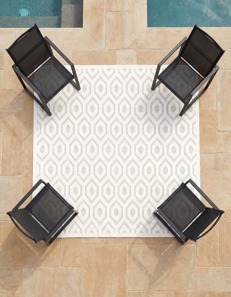 Detail image of 7' 10 x 7' 10 Easy-Clean Trellis Textured Indoor / Outdoor Square Rug