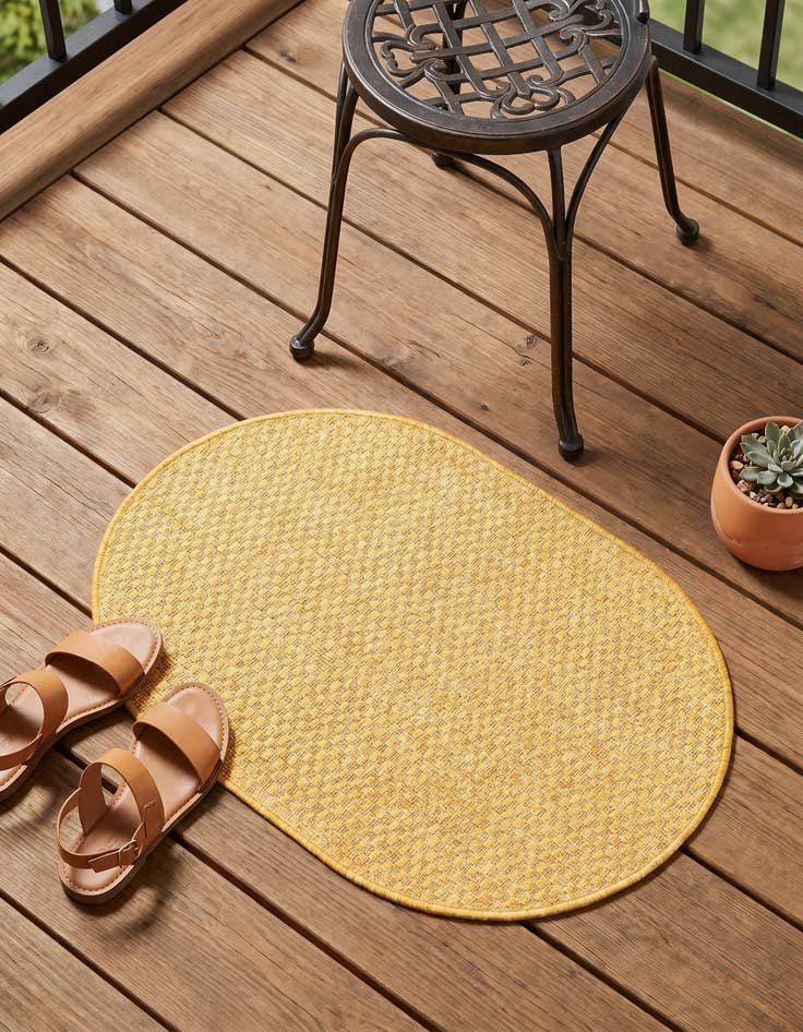 Detail image of 2' x 3' Easy-Clean Solid Indoor / Outdoor Oval Rug