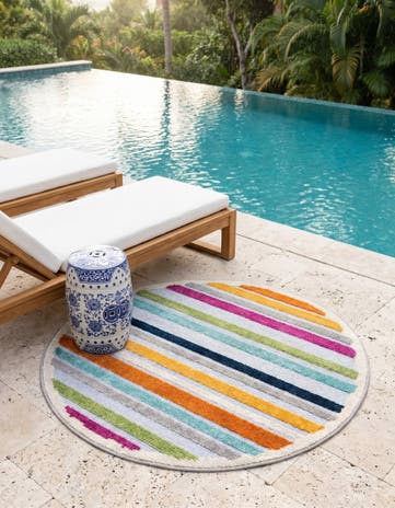 3' 3 x 3' 3 Easy-Clean Aruba Indoor / Outdoor Round Rug
