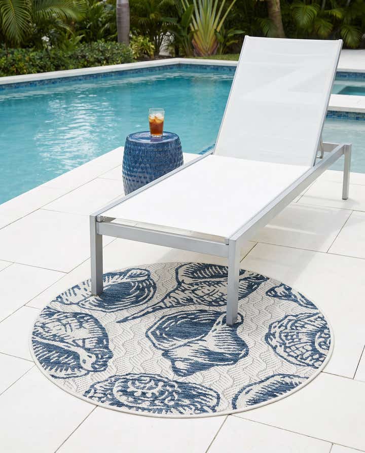 3' x 3' Easy-Clean Coastal Indoor / Outdoor Round Rug
