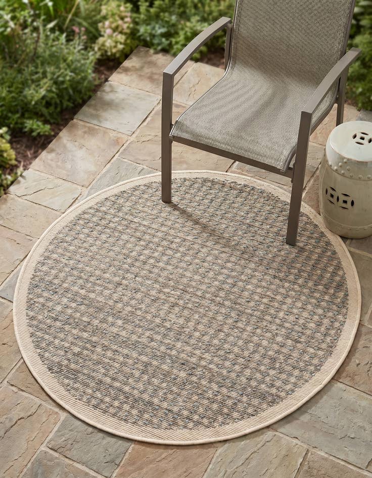 Detail image of 3' x 3' Easy-Clean Border Indoor / Outdoor Round Rug