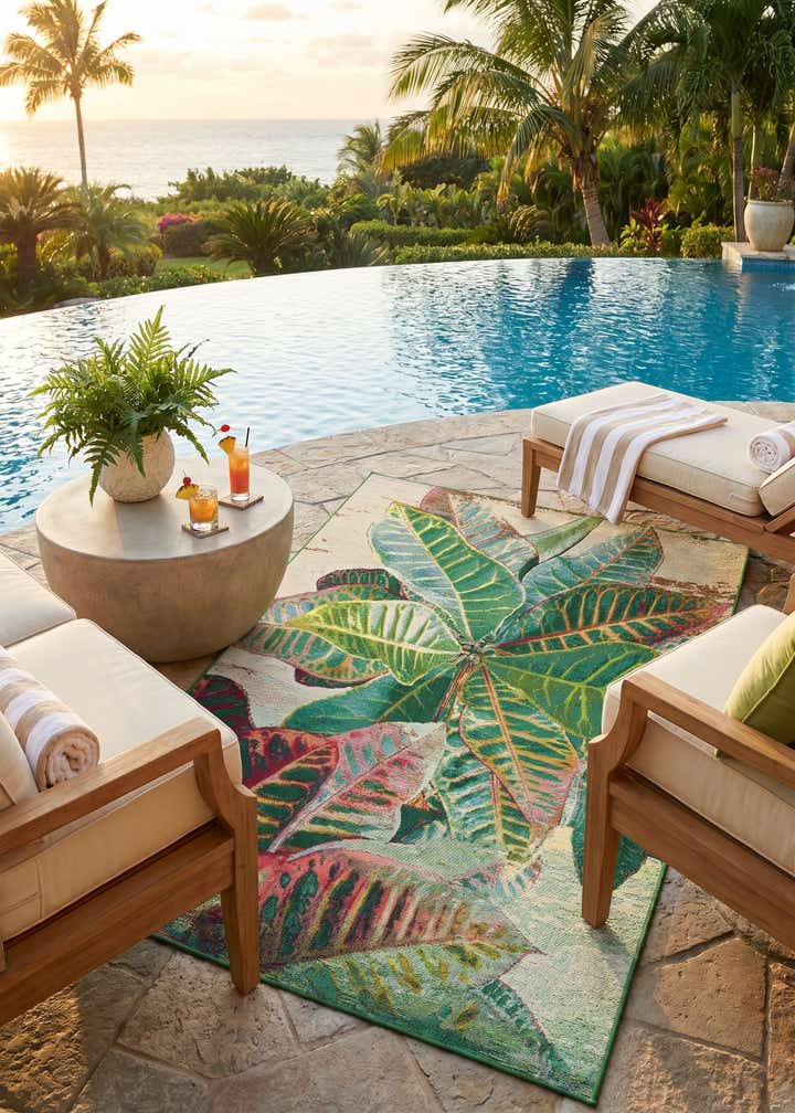 4' x 6' Easy-Clean Botanical Indoor / Outdoor Rug