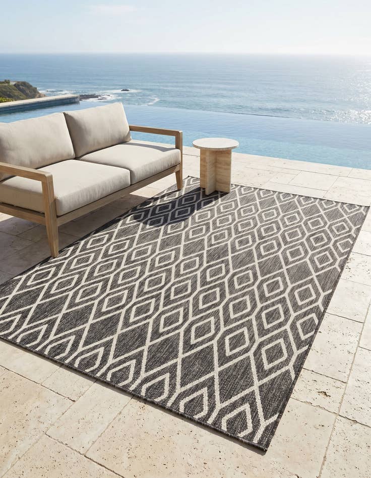 Detail image of 5' 3 x 8' Easy-Clean Jill Zarin Turks and Caicos Indoor / Outdoor Rug