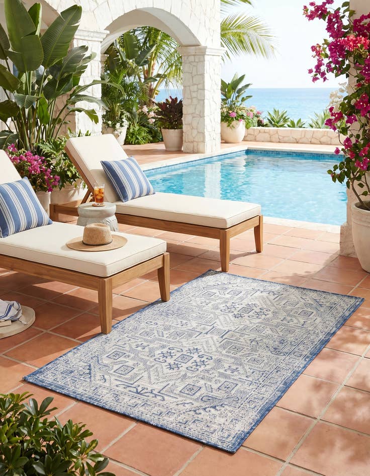 Detail image of 3' x 5' 3 Easy-Clean Aztec Indoor / Outdoor Rug