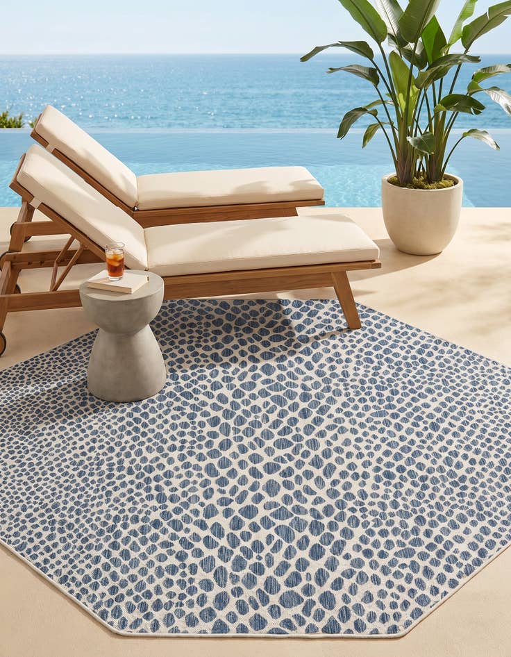 Detail image of 7' 10 x 7' 10 Easy-Clean Jill Zarin Cape Town Indoor / Outdoor Octagon Rug