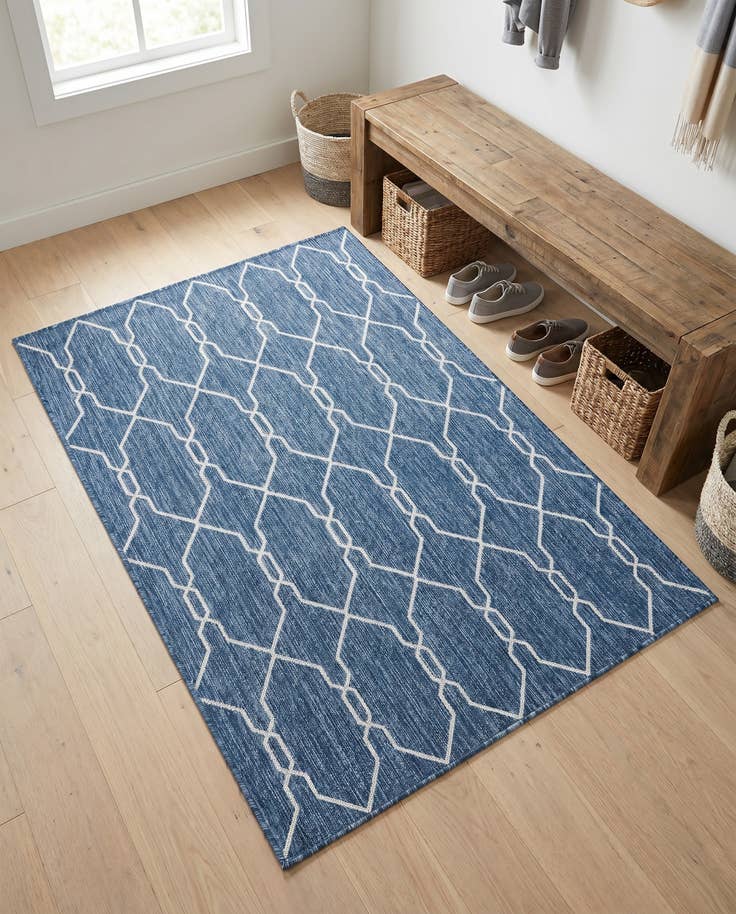 Detail image of 4' x 6' Easy-Clean Trellis Indoor / Outdoor Rug