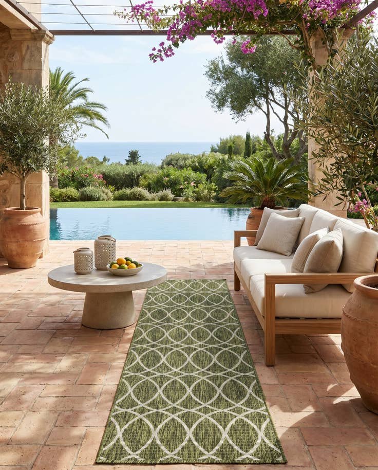 Detail image of 2' x 8' Easy-Clean Lattice Indoor / Outdoor Runner Rug