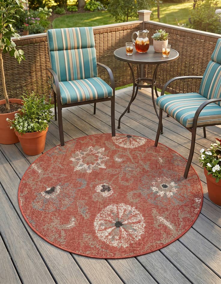 Detail image of 4' x 4' Easy-Clean Botanical Indoor / Outdoor Round Rug