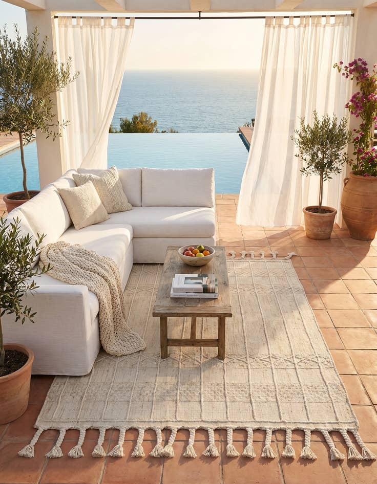 Detail image of 4' 1 x 6' 1 Easy-Clean Eco Bohemian Indoor / Outdoor Rug