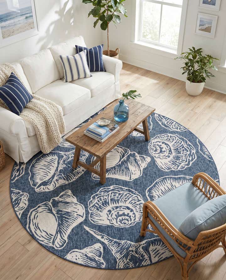 7' 10 x 7' 10 Easy-Clean Coastal Indoor / Outdoor Round Rug