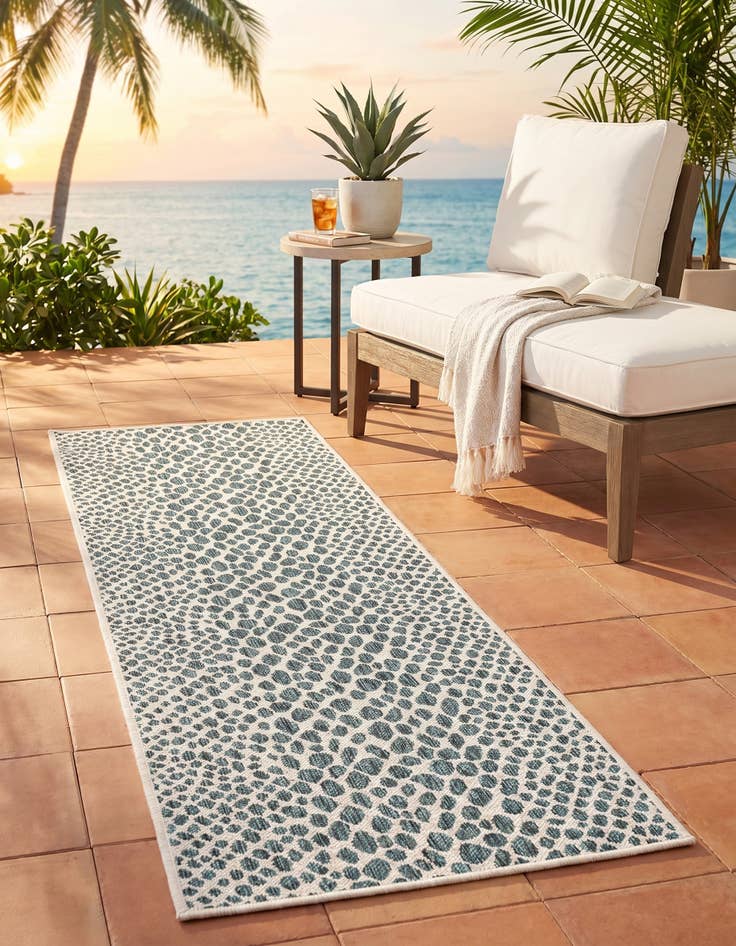 Detail image of 2' x 6' Easy-Clean Jill Zarin Cape Town Indoor / Outdoor Runner Rug
