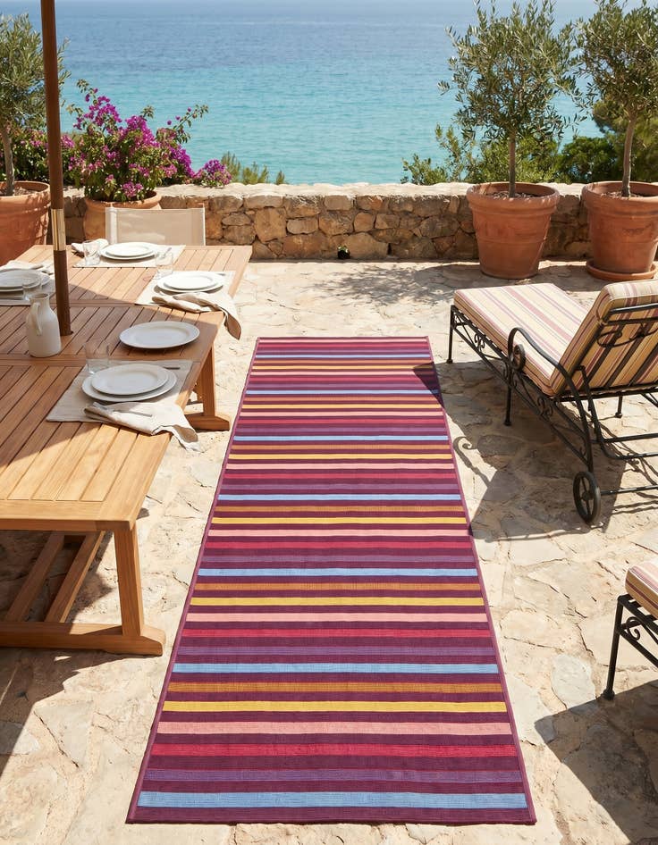 Detail image of 2' x 8' Easy-Clean Ribbon Indoor / Outdoor Runner Rug