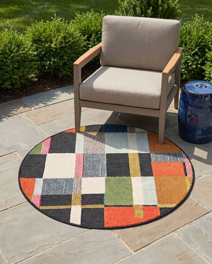 3' x 3' Easy-Clean Casablanca Indoor / Outdoor Round Rug