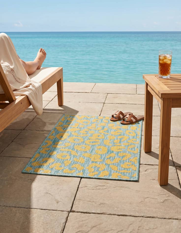 Detail image of 2' x 3' Easy-Clean Safari Indoor / Outdoor Rug