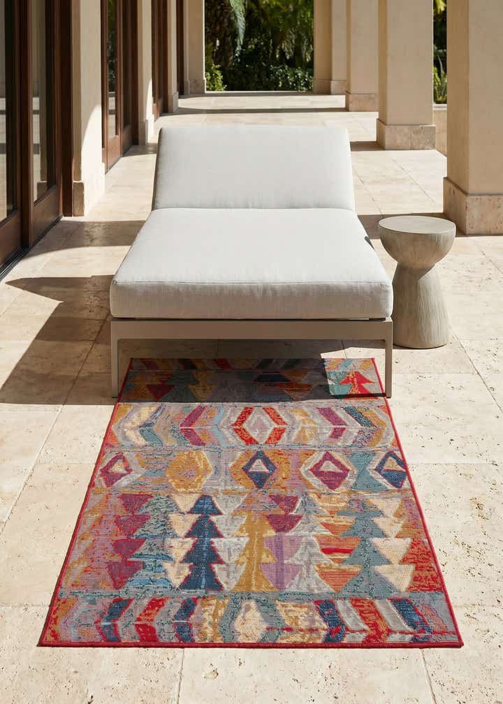 3' 3 x 5' 3 Easy-Clean Modern Indoor / Outdoor Rug