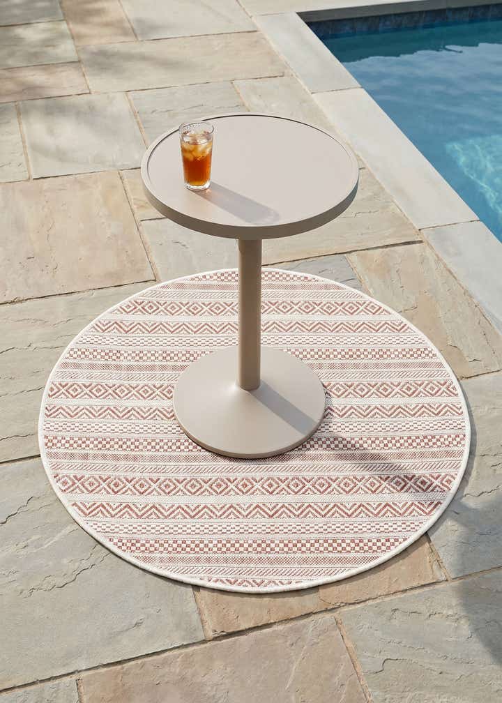 3' x 3' Easy-Clean Striped Indoor / Outdoor Round Rug