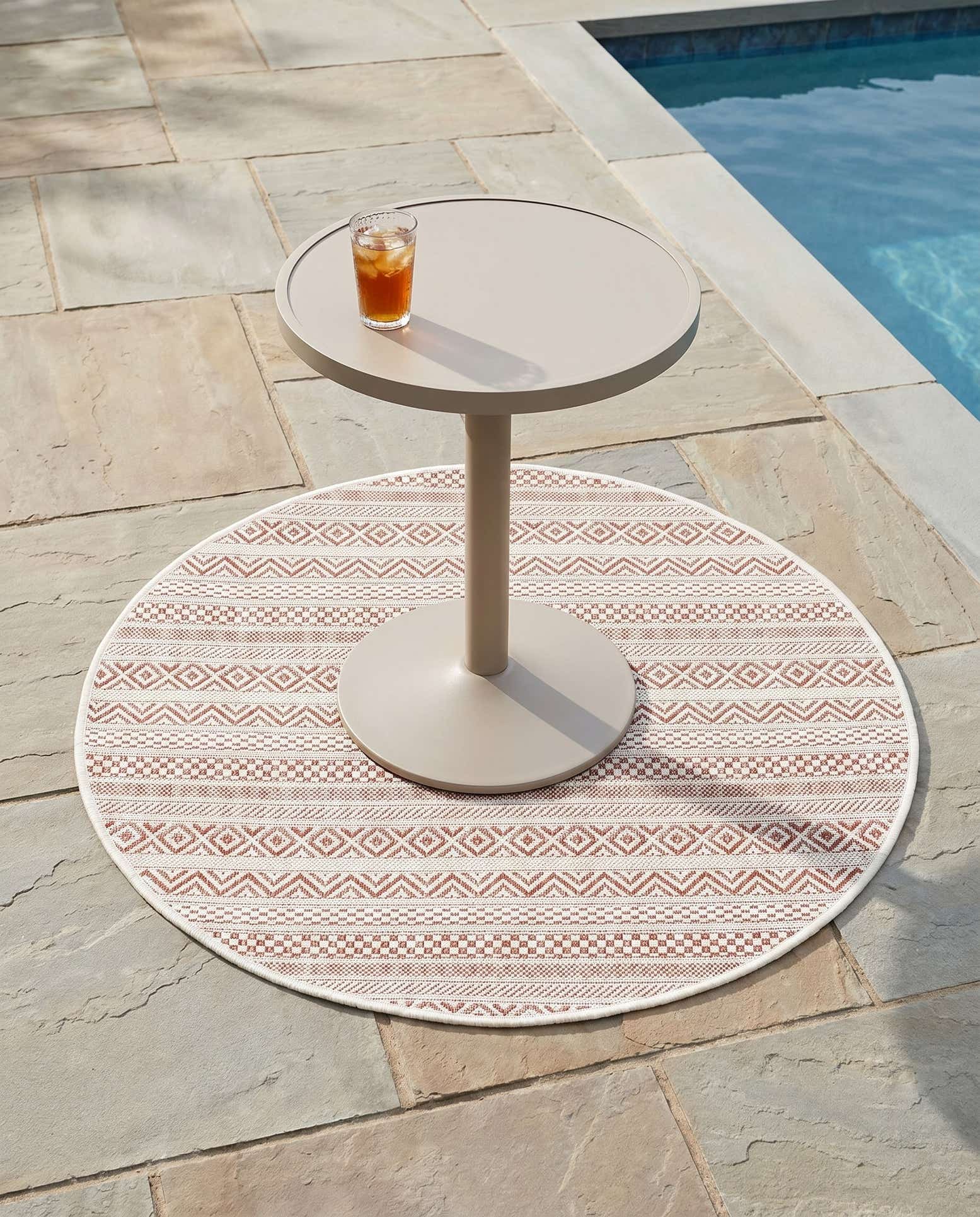 3' x 3' Easy-Clean Striped Indoor / Outdoor Round Rug