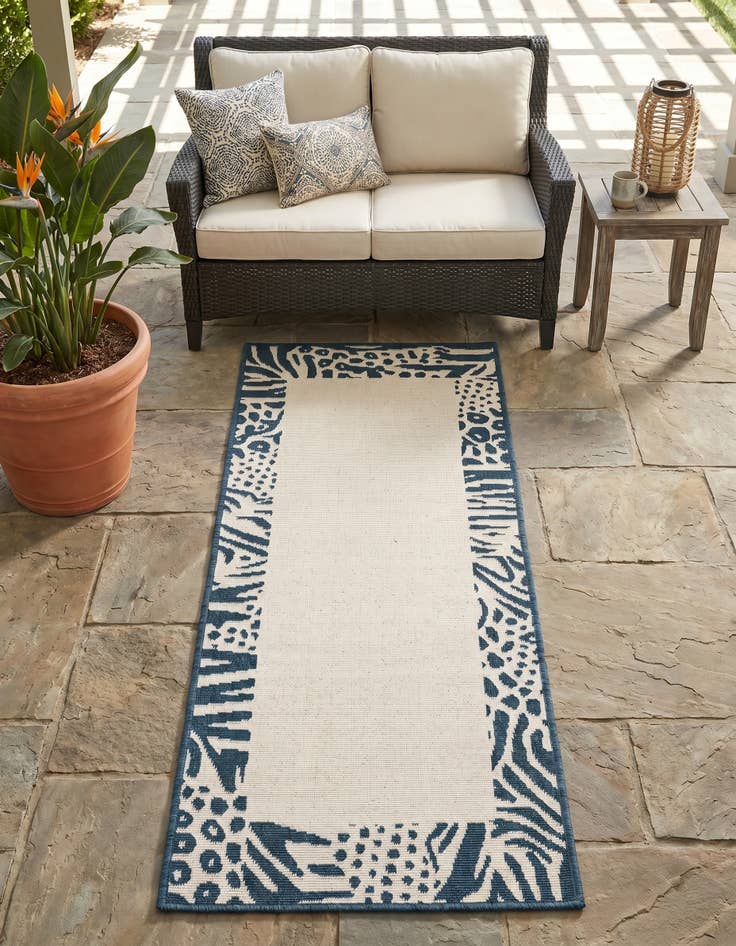 Detail image of 2' x 5' Easy-Clean Safari Indoor / Outdoor Runner Rug