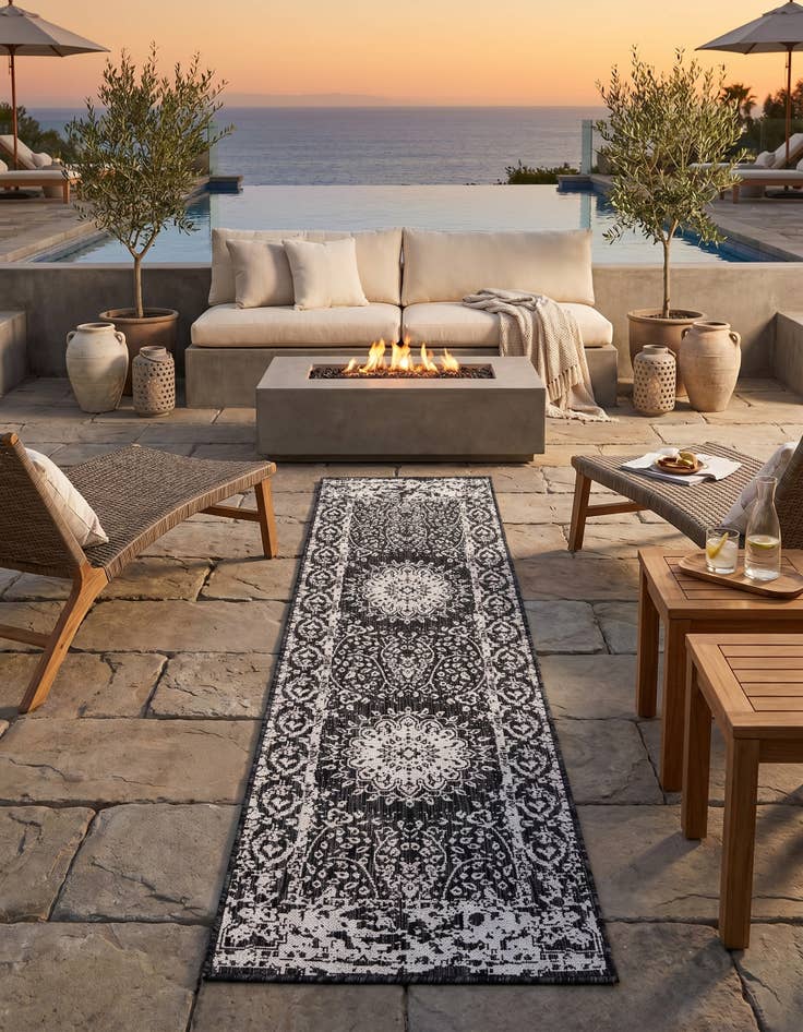 Detail image of 2' x 6' Easy-Clean Traditional Indoor / Outdoor Runner Rug