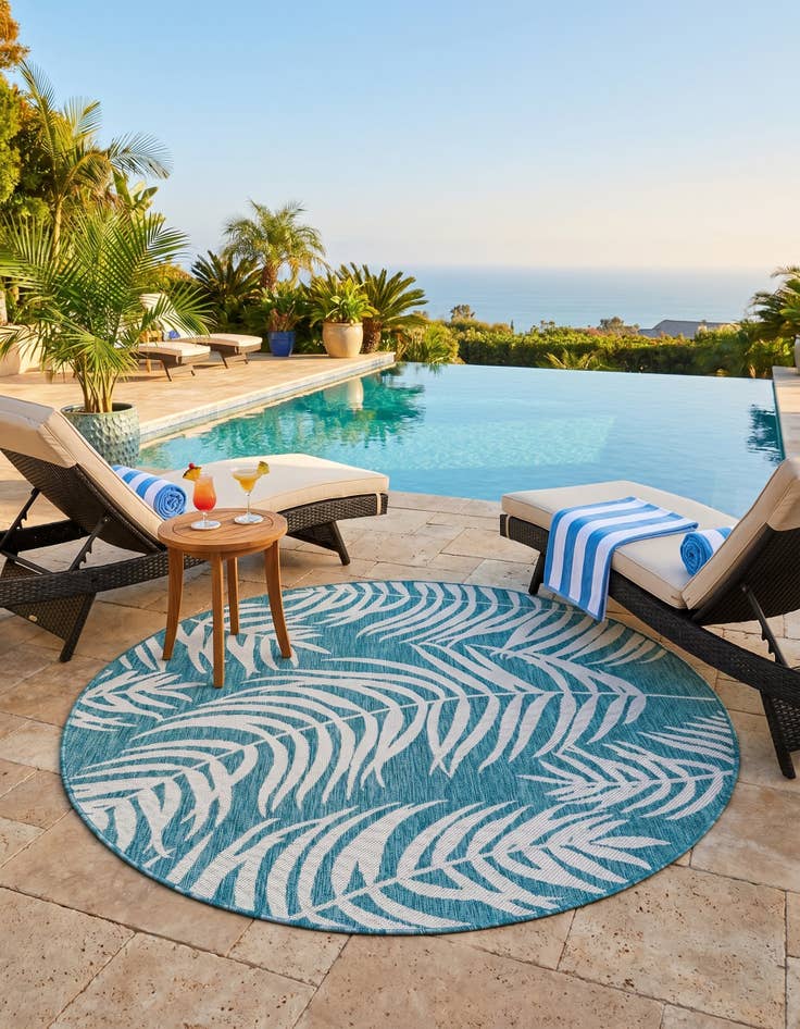 Detail image of 6' x 6' Easy-Clean Botanical Indoor / Outdoor Round Rug