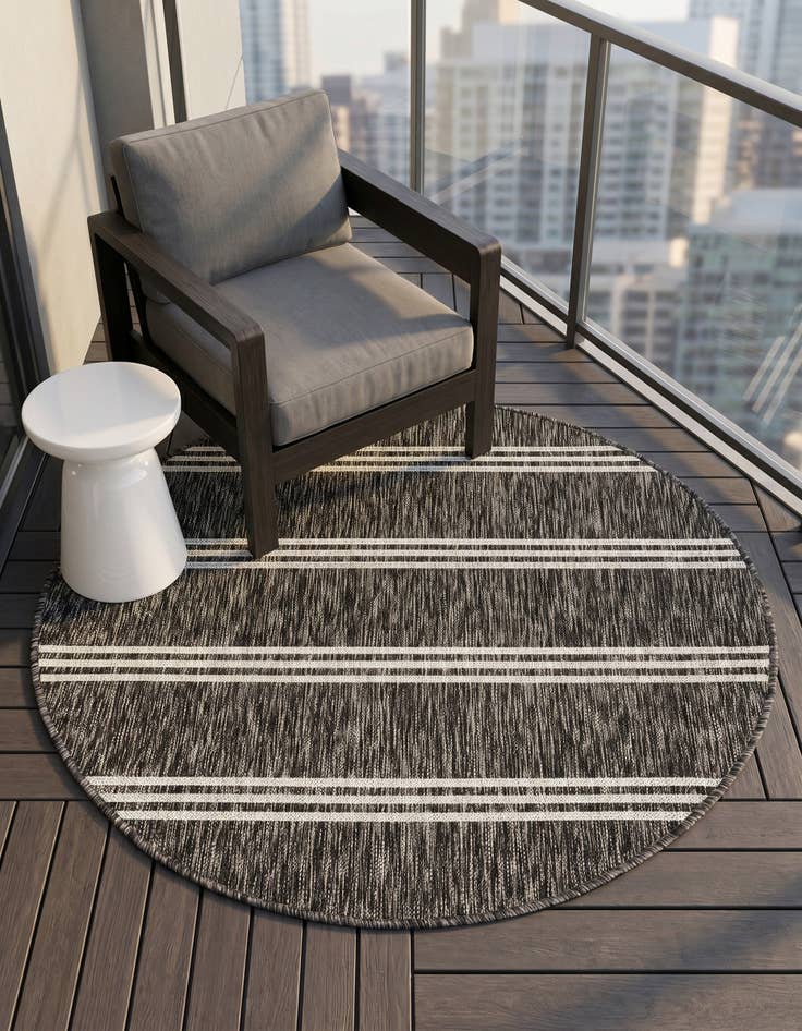 Detail image of 4' x 4' Easy-Clean Jill Zarin Anguilla Indoor / Outdoor Round Rug