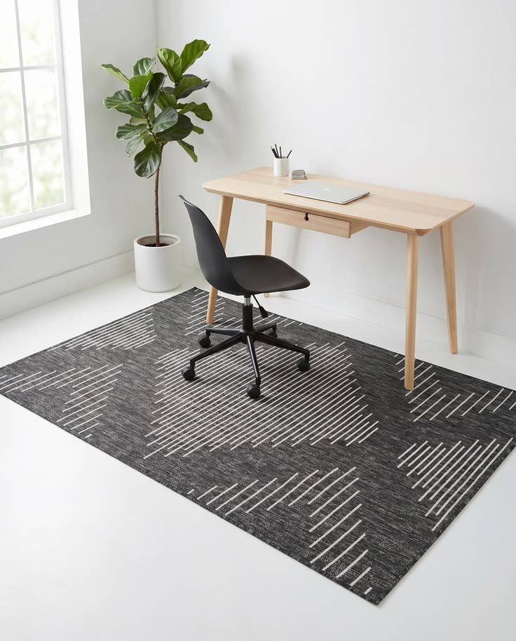 Detail image of 4' x 6' Easy-Clean Modern Indoor / Outdoor Rug