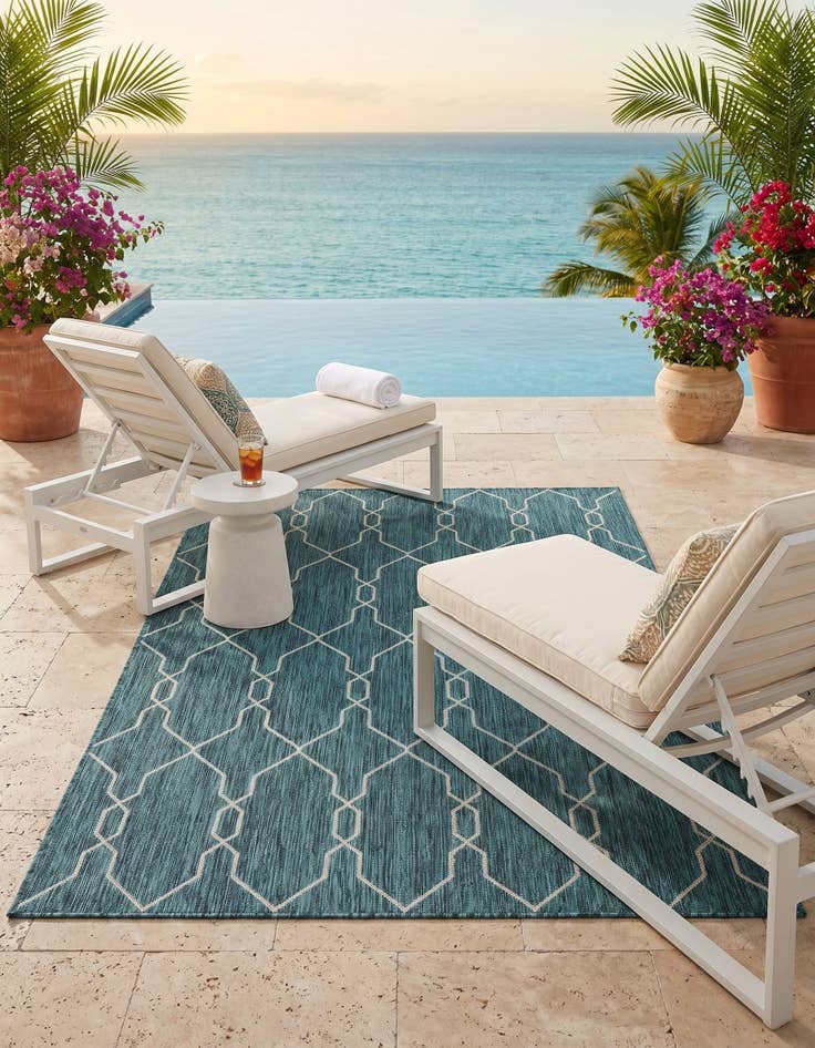 Detail image of 5' 3 x 8' Easy-Clean Trellis Indoor / Outdoor Rug