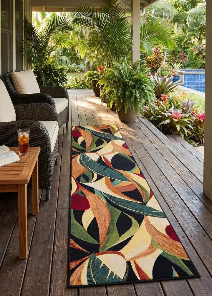 2' 7 x 10' Easy-Clean Botanical Indoor / Outdoor Runner Rug