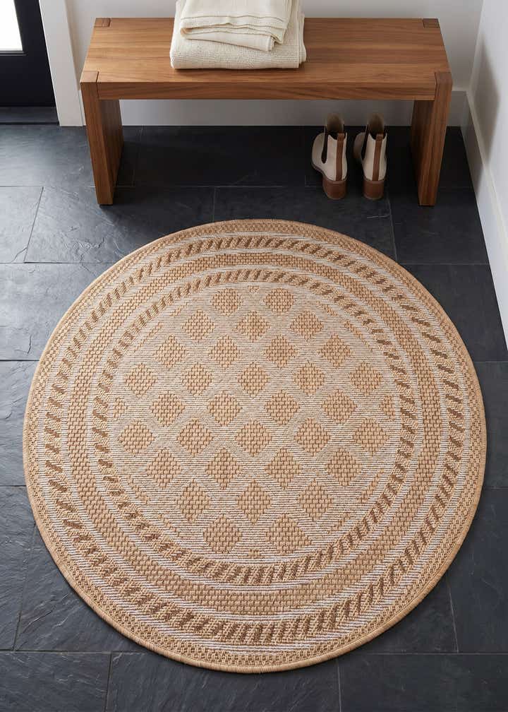 3' 3 x 3' 3 Easy-Clean Trellis Indoor / Outdoor Round Rug