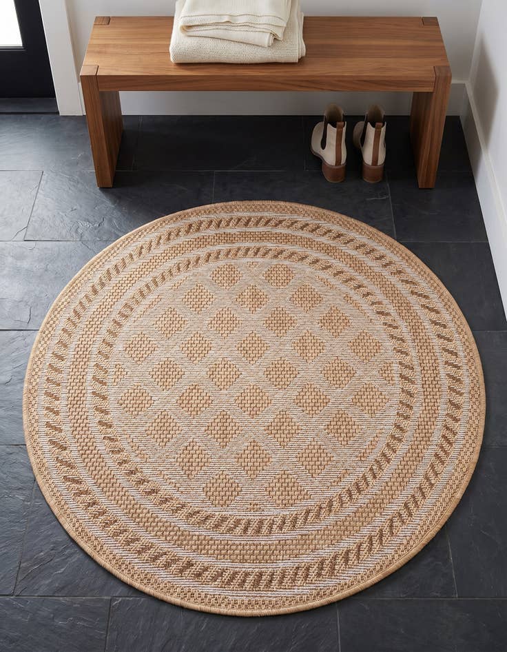 Detail image of 3' 3 x 3' 3 Easy-Clean Trellis Indoor / Outdoor Round Rug