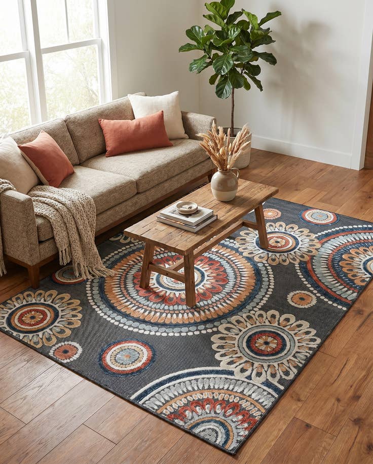 Detail image of 4' 5 x 6' Easy-Clean Botanical Indoor / Outdoor Rug