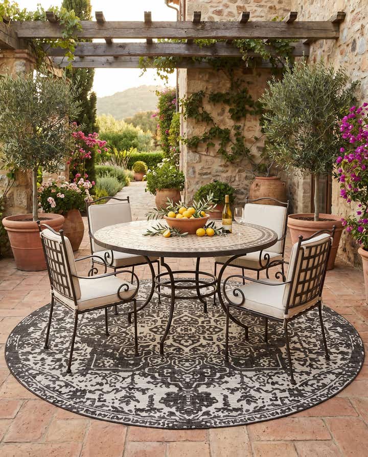 10' 8 x 10' 8 Easy-Clean Jill Zarin Dubai Indoor / Outdoor Round Rug
