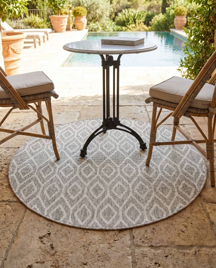 Detail image of 4' x 4' Easy-Clean Jill Zarin Turks and Caicos Indoor / Outdoor Round Rug