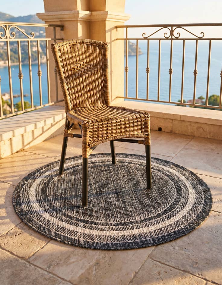 Detail image of 3' x 3' Easy-Clean Border Indoor / Outdoor Round Rug