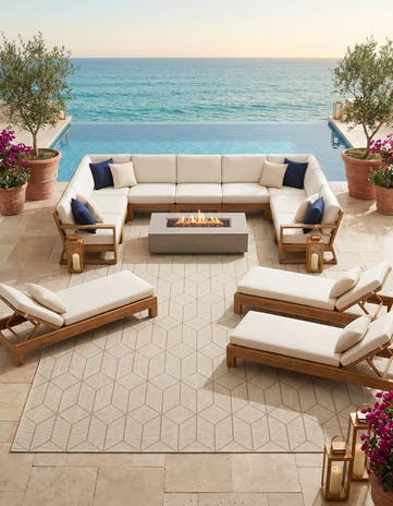10' x 14' 1 Easy-Clean Lattice Indoor / Outdoor Rug