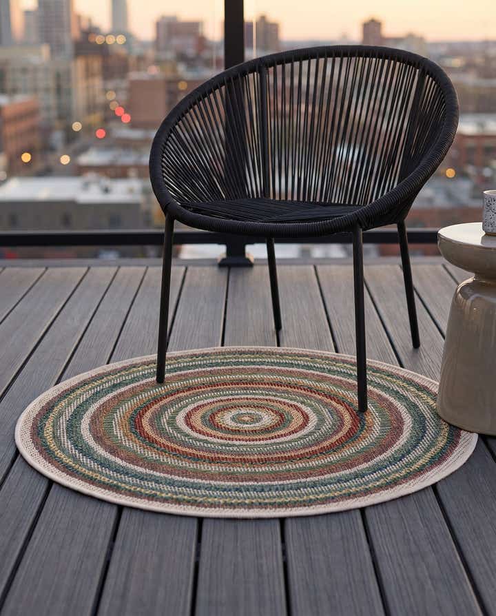 3' 3 x 3' 3 Easy-Clean Baja Indoor / Outdoor Round Rug
