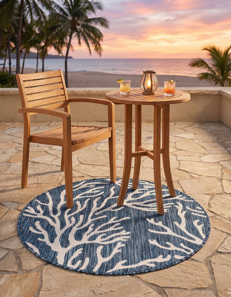 Detail image of 3' x 3' Easy-Clean Coastal Indoor / Outdoor Round Rug