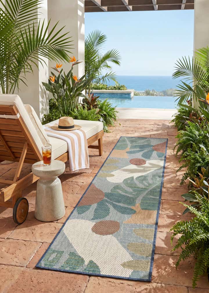 2' x 8' Easy-Clean Baja Indoor / Outdoor Runner Rug