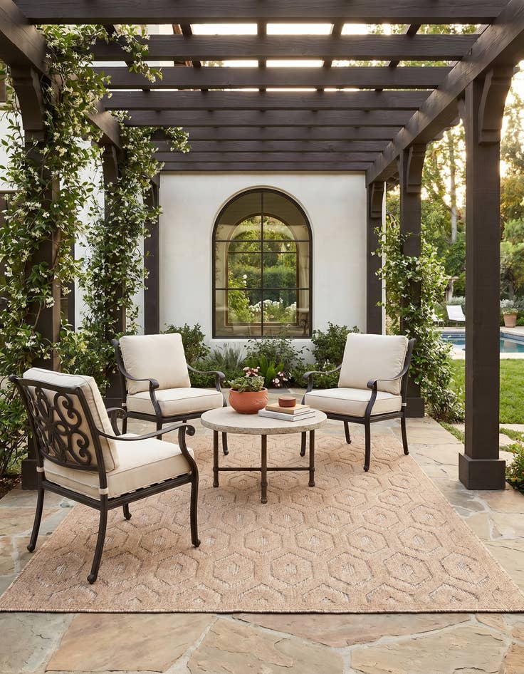 Detail image of 4' x 6' Easy-Clean Trellis Textured Indoor / Outdoor Rug