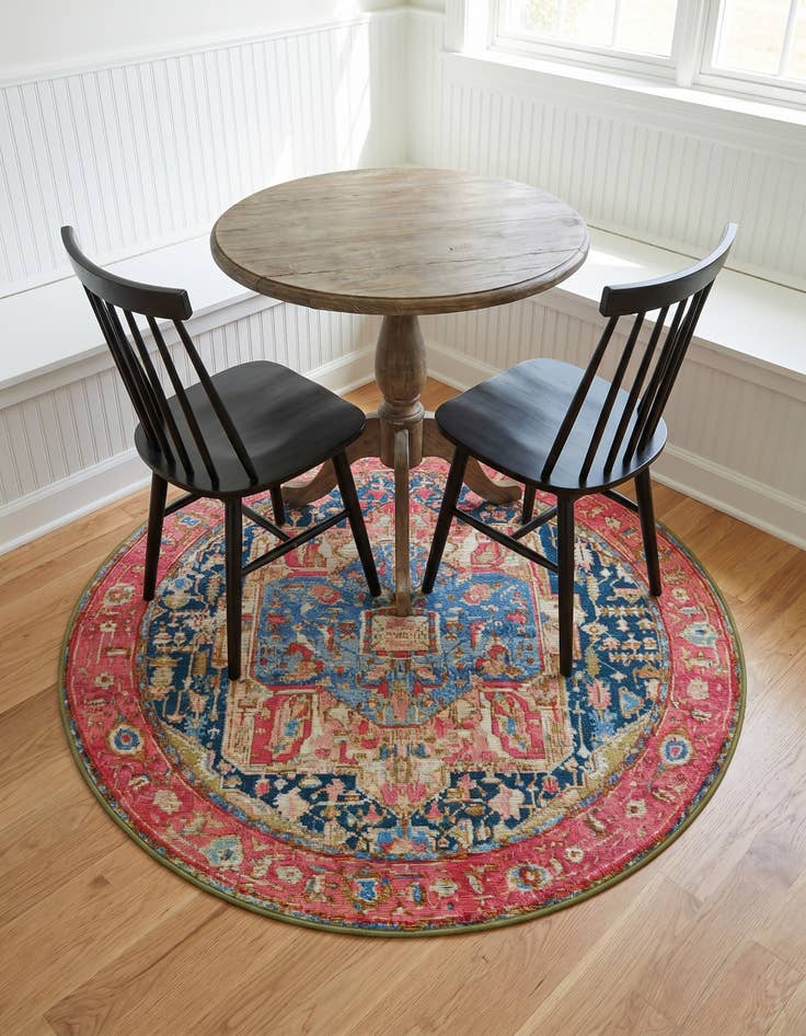 Detail image of 4' x 4' Easy-Clean Traditional Indoor / Outdoor Round Rug