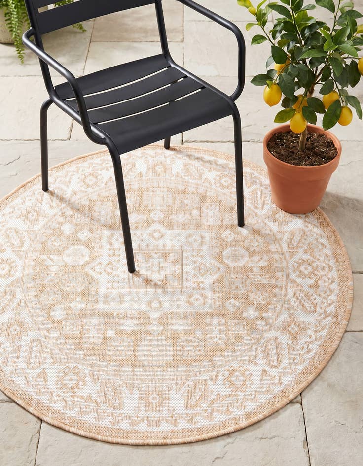 Detail image of 3' x 3' Easy-Clean Aztec Indoor / Outdoor Round Rug