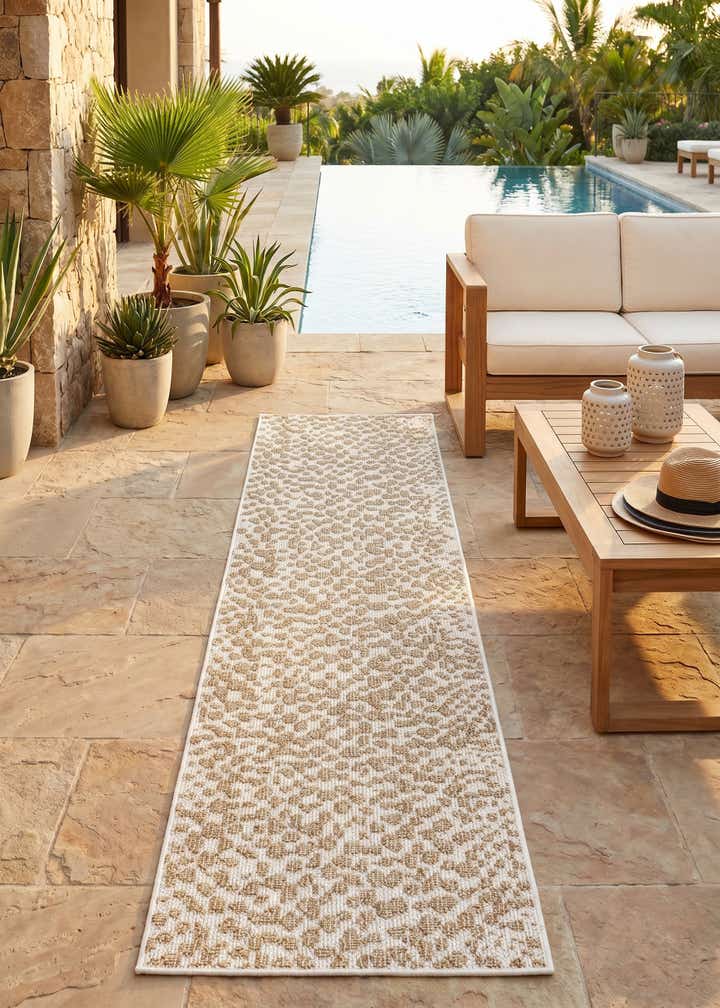 2' x 8' Easy-Clean Safari Indoor / Outdoor Runner Rug