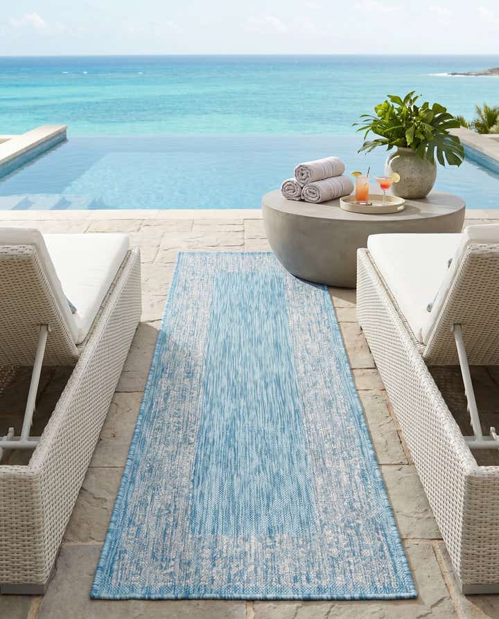 2' x 6' Easy-Clean Border Indoor / Outdoor Runner Rug