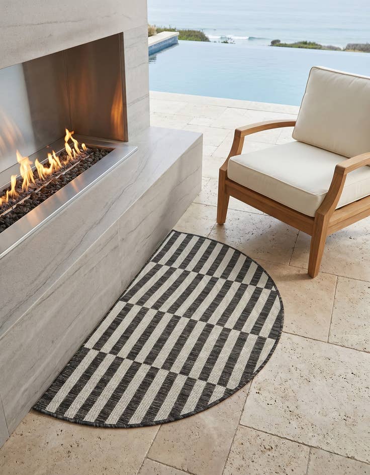 Detail image of 2' 2 x 3' 7 Easy-Clean Striped Indoor / Outdoor Hearth Rug